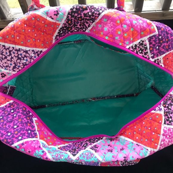 VERA BRADLEY Grand Traveler NWT - Picture 6 of 6